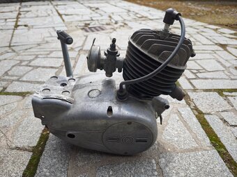 Motor Jawa ČZ 125T - 4