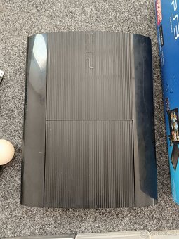 PS3 500GB, příslušenství, hry / PlayStation 3 - 4
