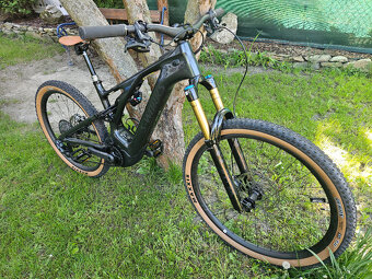 Zánovní našlapané karbonové elektrokolo S-WORKS, vel. S4(L) - 4