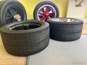 Kola k RC modelu s otočnými středy, průměr 13 cm, 4 ks - 4