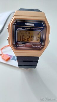 Krásné hodinky digitálky v retro stylu - 4