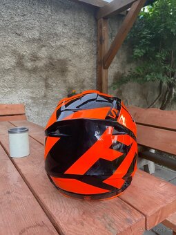 Helma Fox V1 - 4