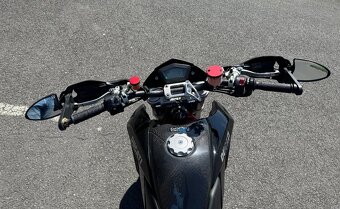 Ducati Hypermotard - 4