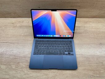 MacBook Air 13" M2 CZ 2022 (8 GB RAM, 256 GB), baterie 100 - 4