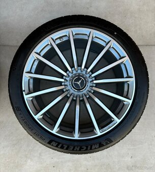 R20 Mercedes AMG GT 4door Mercedes 20 - 4