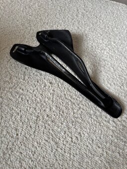 Sedlo Bontrager carbon - 4