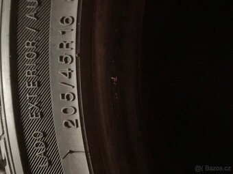 Gumy 205/45 R16 - 4