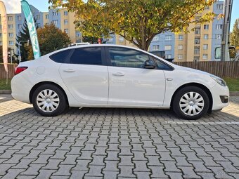 Opel Astra Sedan 1.4 Turbo LPG – originál LPG z výroby - 4