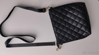 DÁMSKÁ KABELKA ČERNÁ - 4