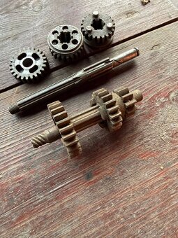 Jawa 500 OHC - převodovka - 4