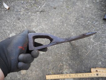 sekera stará ručně kovaná - 4