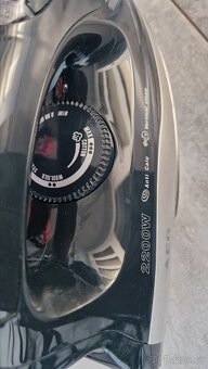 Napařovací žehlička AEG DBS 5558

 - 4