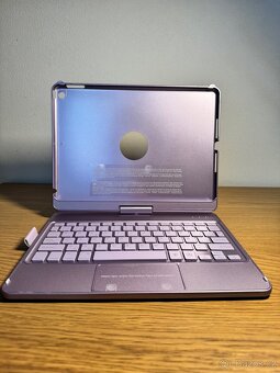 Klávesnice iPad 9, 8, 7 gen., Air 3 - 4