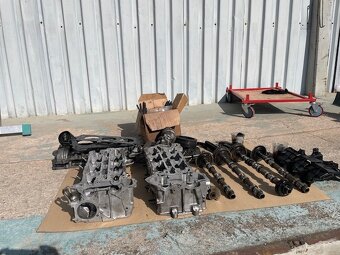 Mercedes OE 642.858,hlavy motoru 350 CDI,hlavy,vačky - 4