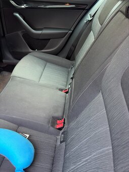 Škoda Octavia combi 1,6tdi/85 Kw-STYLE - 4