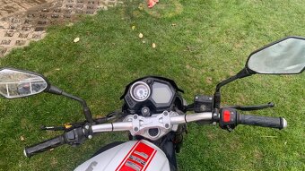 Um Xtreet 125 - 4