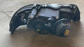 Prodám xenonové světlomety BMW E39 facelift - 4