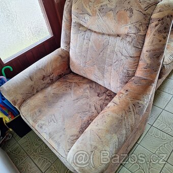 Křesla použitá, v dobrém stavu. - 4