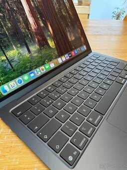 NÁDHERNÝ APPLE MACBOOK AIR 13 M4 16 GB 256 GB SSD TEMNĚ INK. - 4