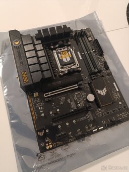 ASUS TUF GAMING B650-E WIFI - 4