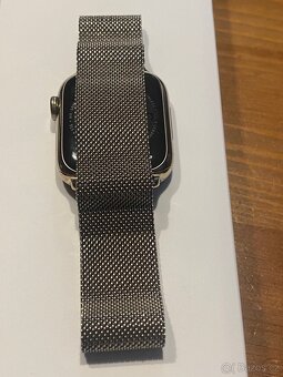 Apple Watch 7 GPS + Cellular, 41mm Gold Stainless - 4