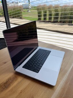 Zánovní - MacBook Pro 16" M1 PRO 512GB SSD | 16GB RAM - 4