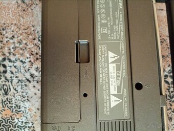 Radiomagnetofon značky AIWA - 4