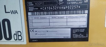 Rypadlonakladač Cat 432F2 - 4