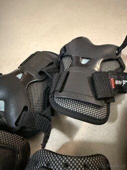 🛡️ Dámské chrániče Rollerblade – vel. S – 300 Kč - 4