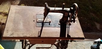 Prodám šicí stroje Singer - 4