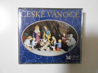 VÁNOČNÍ STROMEČEK + OZDOBY + 4 x CD - ČESKÉ VÁNOCE  - 4