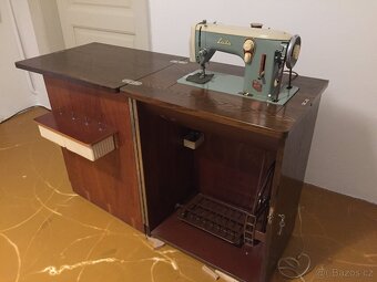 Šicí stroj Lada 236 - 4