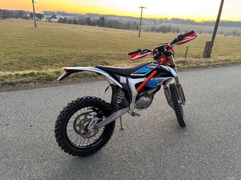Ktm - 4
