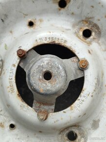 Citroen 2CV, Peugeot 403 404 - ráfek Michelin 4,5J15 3x160 - 4