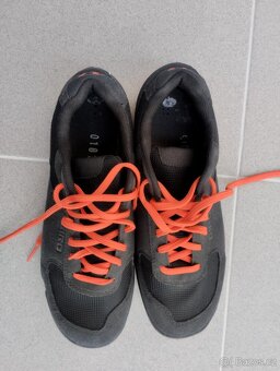Giro vibram 42 - 4