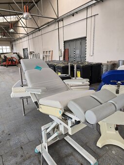 Elektrické Pedikérské křeslo Ruck šedivé 3motory - 4