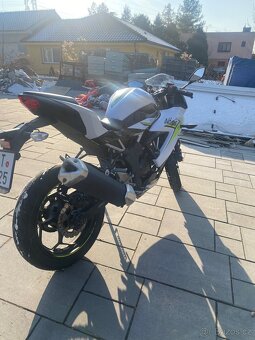 Kawasaki ninja 125 - 4