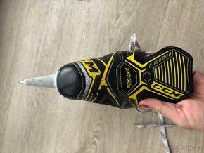 Brusle CCM vel.12 - 4