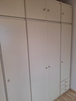 Šatní skříň - 4