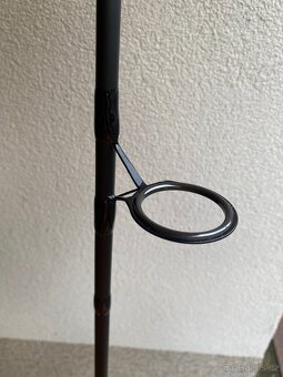 DAIWA PRUT BLACK WIDOW XT CARP 3,6M 3LBS Varianta 2 díly - 4