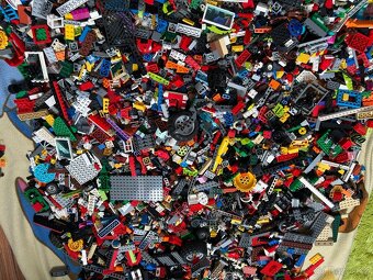 Lego kostičky mix 9kg - 4