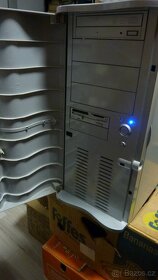 POČÍTAČE STACIONÁRNÍ ASUS/MSI/GIGABITE/PROP.KABELY/ROUTERY - 4