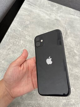 iPhone 11, 64GB černý - 4