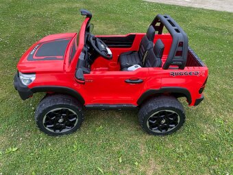 Elektrické autíčko Toyota Hilux,4x4 červené - 4