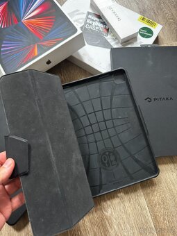 iPad Pro M1 12,9" WiFI + Celular - 4