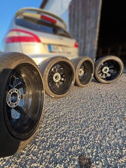 🛞 Na prodej – Alu kola R18 – 5×112 – ET44 – pneu 225/40 R18 - 4