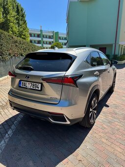 Lexus NX300h - 4