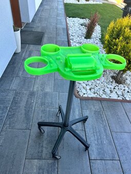 Kadeřnický pojízdný stolek na barvení - 4