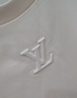 LOUIS VUITTON  TRIKO 1 - 4