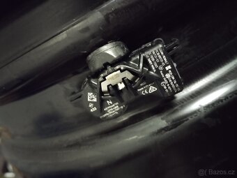 4 plechové disky s TPMS ventilky - 4